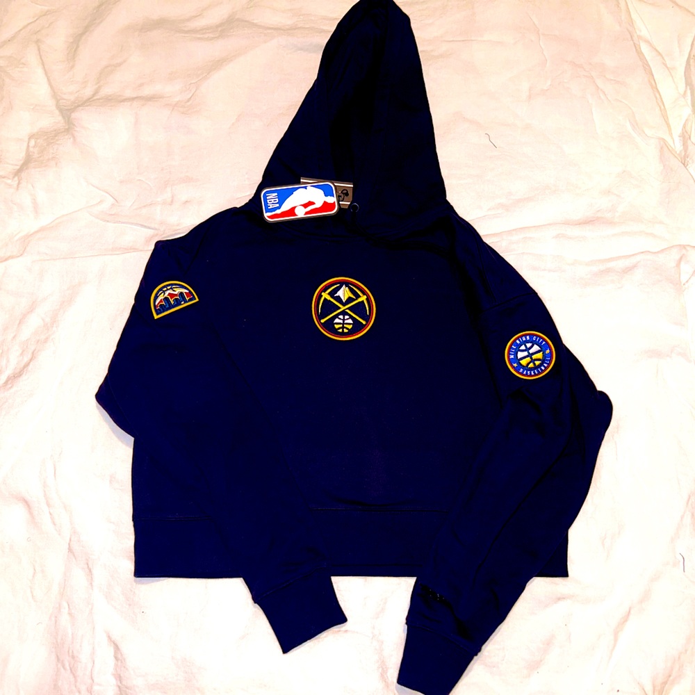 Beautiful Women’s Denver nuggets crop hoodie